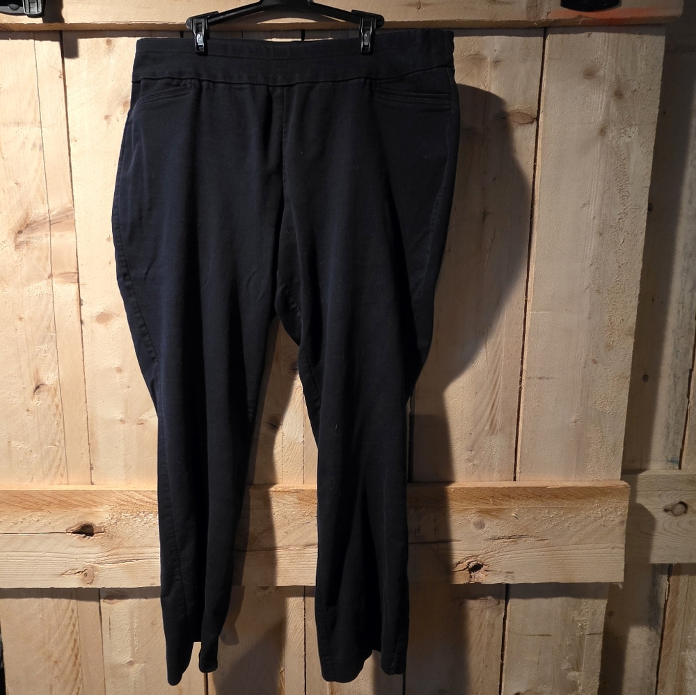 Croft & Barrow Women's Navy Flare Pants
